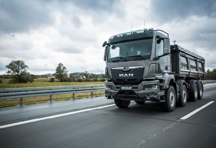 Camion pesante MAN TGS per cantiere e trazione